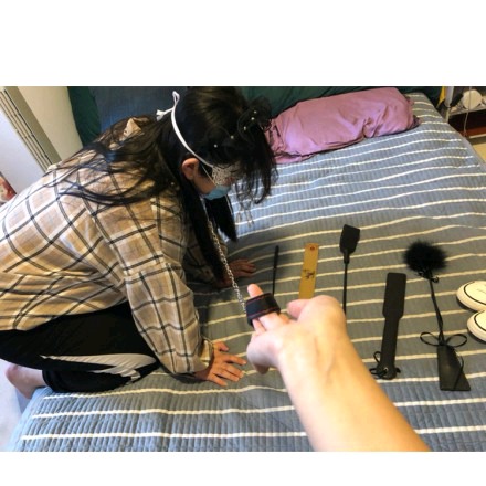 【悦主】首次开发16岁学生母狗