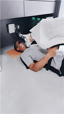 思思殿下7237