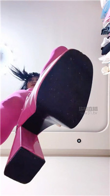 【兔粉粉】胯下臀下诱惑仙气    260613-15BP
