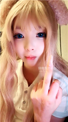 【黑心小魔女】裸足臀诱    260618-20BP