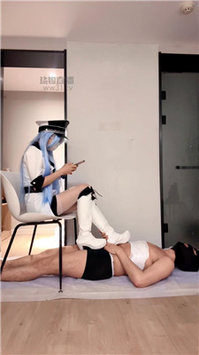 【簌簌大人】cos女神长靴丝袜美腿虐