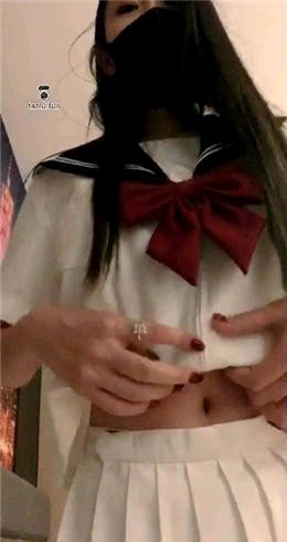 断言S坐室茜