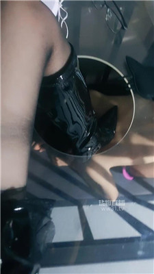 魅尊女皇2327