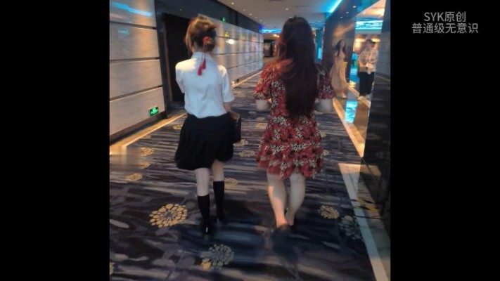 B1028 - 《你的名字》女主Coser JK皮鞋跷二郎腿踩手  bf64310BP