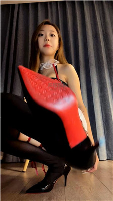 【晴儿】后妈羞辱玩弄绿帽继子    260728-26BP